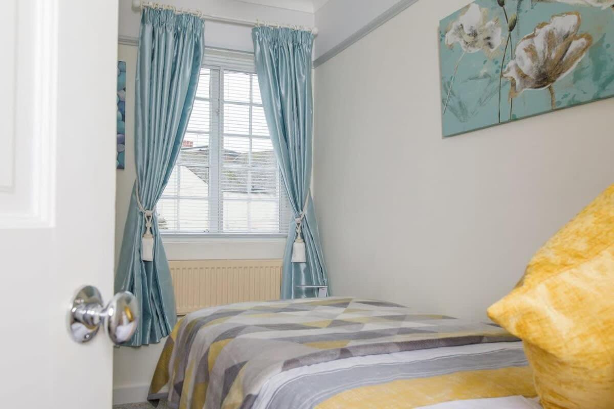 Beautiful Georgian Home In The Heart Of Chichester Exterior foto